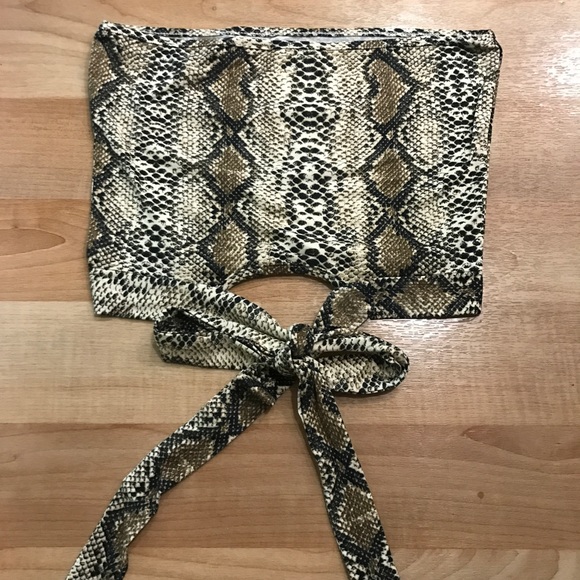 Last one!! NEW Snake Print tie crop top tube top - Picture 3 of 4